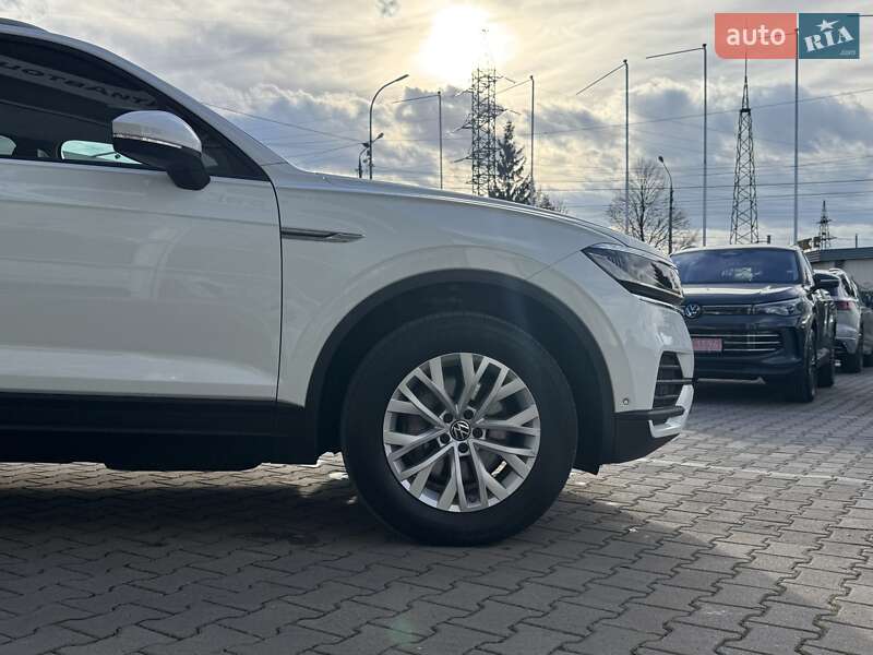 Позашляховик / Кросовер Volkswagen Touareg 2020 в Чернівцях фото 9 Позашляховик / Кросовер Volkswagen Touareg 2020 в Чернівцях