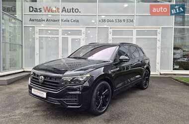 Позашляховик / Кросовер Volkswagen Touareg 2021 в Києві