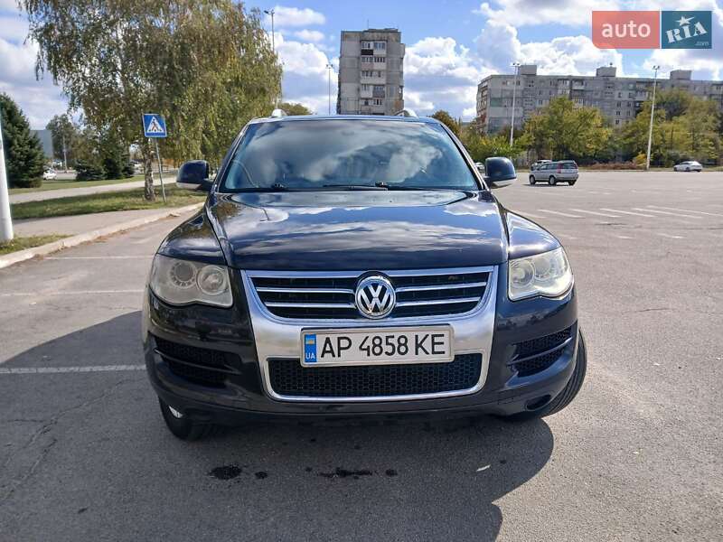 Позашляховик / Кросовер Volkswagen Touareg 2007 в Запоріжжі