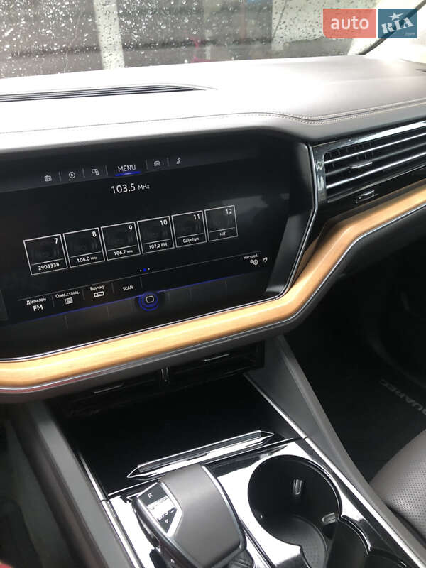 Внедорожник / Кроссовер Volkswagen Touareg 2018 в Тячеве фото 25 Внедорожник / Кроссовер Volkswagen Touareg 2018 в Тячеве