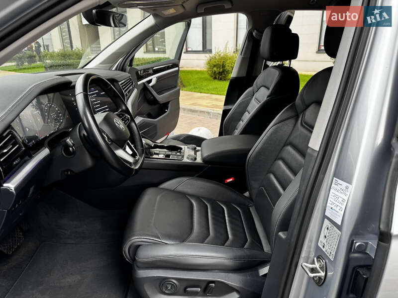 Позашляховик / Кросовер Volkswagen Touareg 2020 в Києві фото 15 Позашляховик / Кросовер Volkswagen Touareg 2020 в Києві