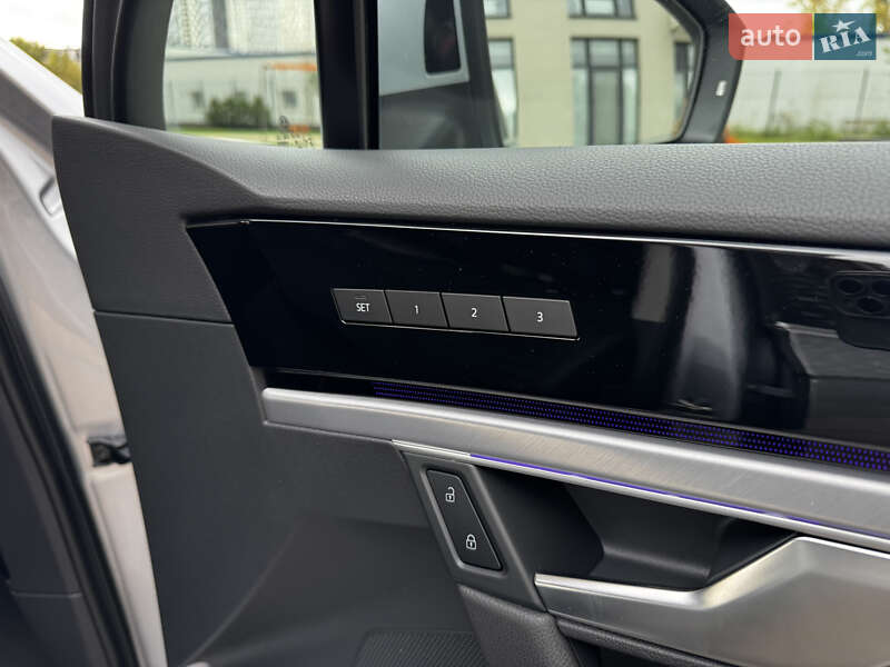 Позашляховик / Кросовер Volkswagen Touareg 2020 в Києві фото 32 Позашляховик / Кросовер Volkswagen Touareg 2020 в Києві