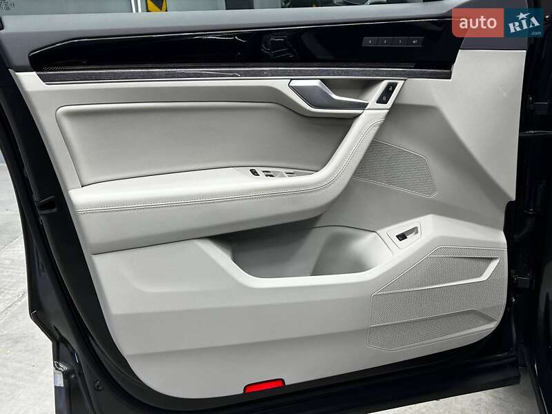 Позашляховик / Кросовер Volkswagen Touareg 2020 в Чернівцях