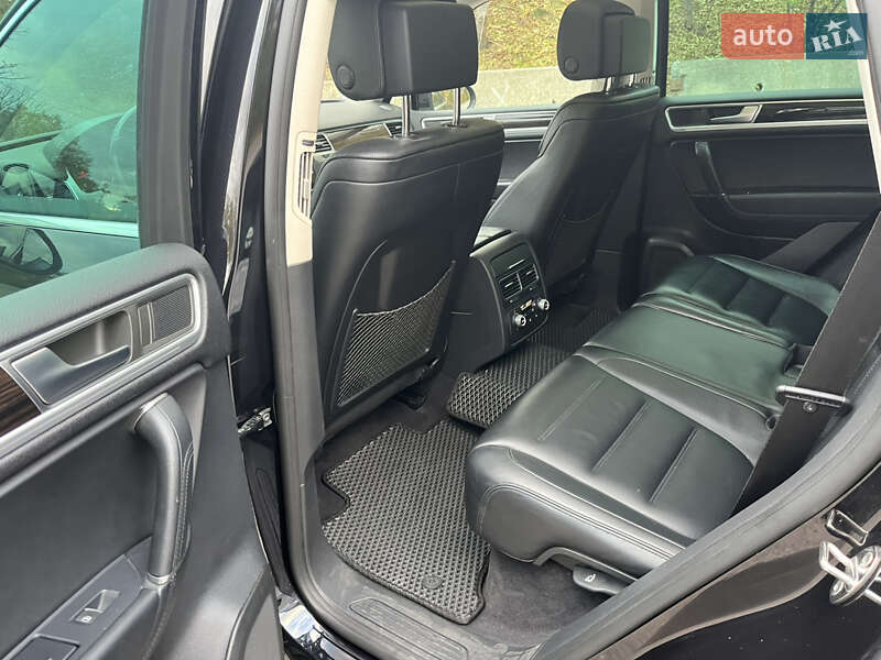 Внедорожник / Кроссовер Volkswagen Touareg 2014 в Киеве фото 13 Внедорожник / Кроссовер Volkswagen Touareg 2014 в Киеве