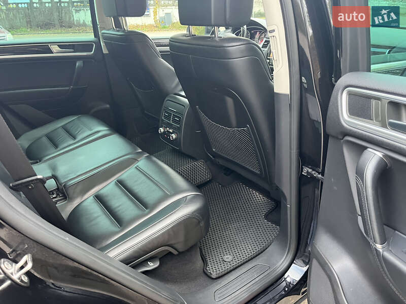 Внедорожник / Кроссовер Volkswagen Touareg 2014 в Киеве фото 18 Внедорожник / Кроссовер Volkswagen Touareg 2014 в Киеве