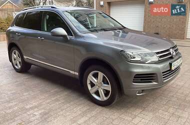 Позашляховик / Кросовер Volkswagen Touareg 2013 в Києві