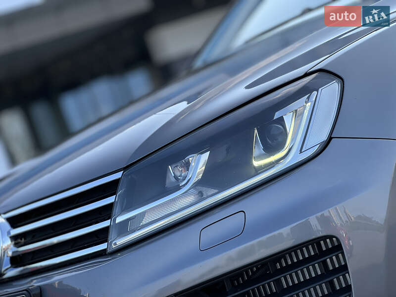Позашляховик / Кросовер Volkswagen Touareg 2016 в Києві фото 3 Позашляховик / Кросовер Volkswagen Touareg 2016 в Києві