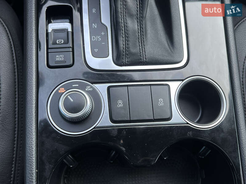 Позашляховик / Кросовер Volkswagen Touareg 2016 в Києві фото 33 Позашляховик / Кросовер Volkswagen Touareg 2016 в Києві