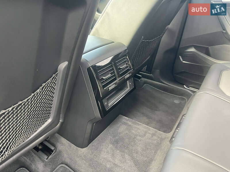 Позашляховик / Кросовер Volkswagen Touareg 2020 в Києві фото 36 Позашляховик / Кросовер Volkswagen Touareg 2020 в Києві