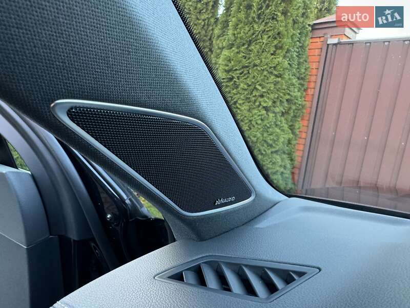 Позашляховик / Кросовер Volkswagen Touareg 2021 в Києві