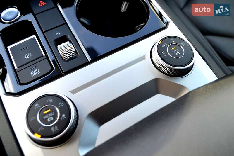 Внедорожник / Кроссовер Volkswagen Touareg 2018 в Одессе