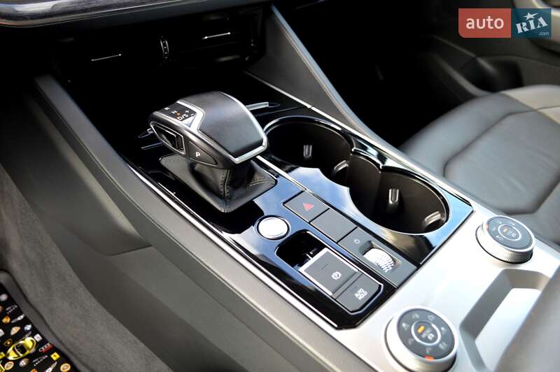 Внедорожник / Кроссовер Volkswagen Touareg 2018 в Одессе