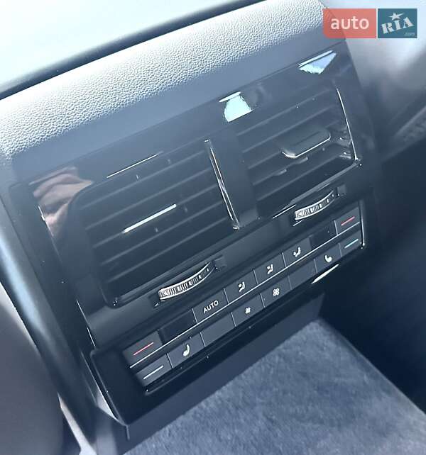 Внедорожник / Кроссовер Volkswagen Touareg 2025 в Днепре