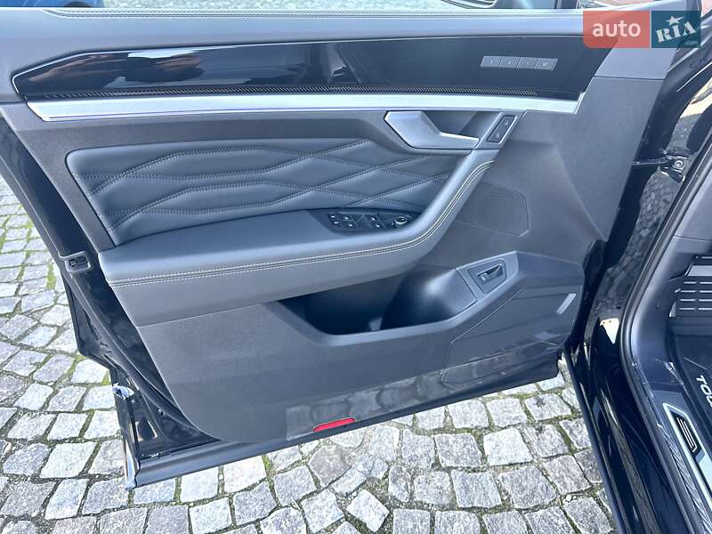 Внедорожник / Кроссовер Volkswagen Touareg 2025 в Днепре