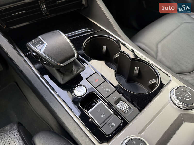 Внедорожник / Кроссовер Volkswagen Touareg 2020 в Киеве фото 14 Внедорожник / Кроссовер Volkswagen Touareg 2020 в Киеве