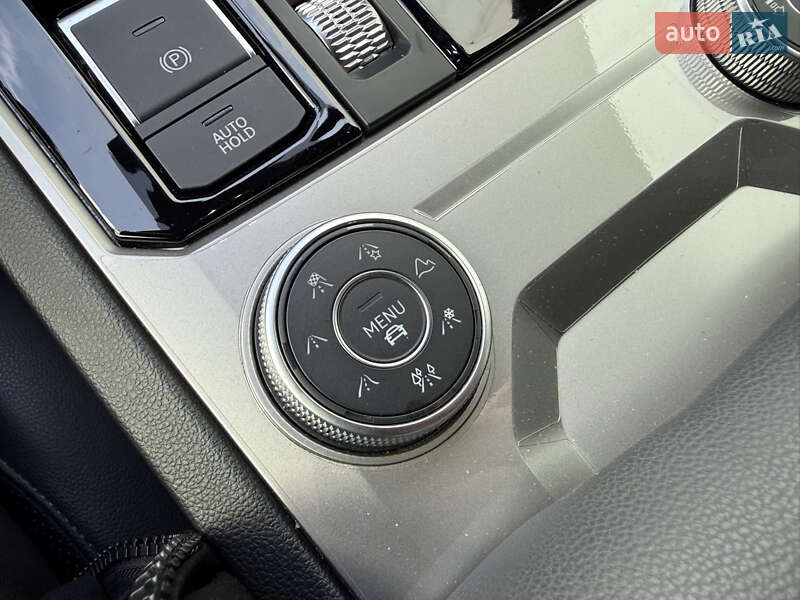 Внедорожник / Кроссовер Volkswagen Touareg 2020 в Киеве фото 22 Внедорожник / Кроссовер Volkswagen Touareg 2020 в Киеве