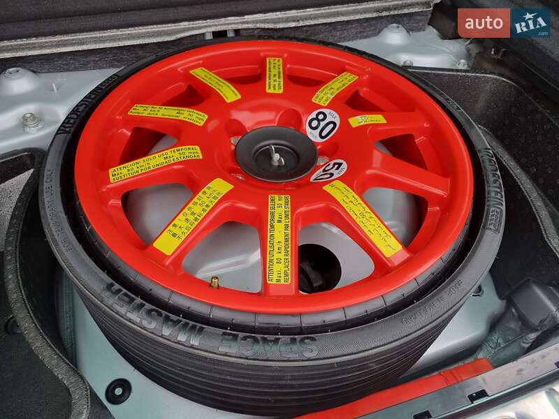 Внедорожник / Кроссовер Volkswagen Touareg 2013 в Ровно