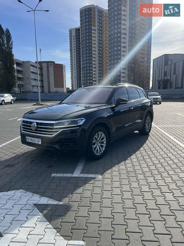 Внедорожник / Кроссовер Volkswagen Touareg 2019 в Киеве фото 22 Внедорожник / Кроссовер Volkswagen Touareg 2019 в Киеве