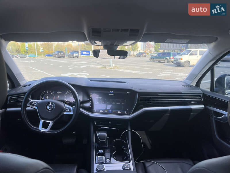 Внедорожник / Кроссовер Volkswagen Touareg 2019 в Киеве фото 32 Внедорожник / Кроссовер Volkswagen Touareg 2019 в Киеве