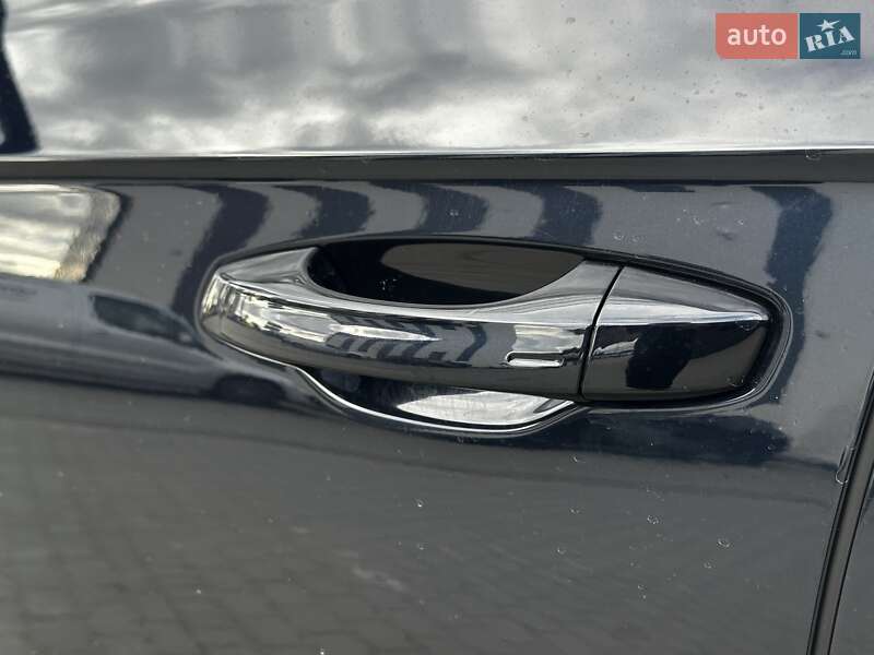 Позашляховик / Кросовер Volkswagen Touareg 2021 в Львові