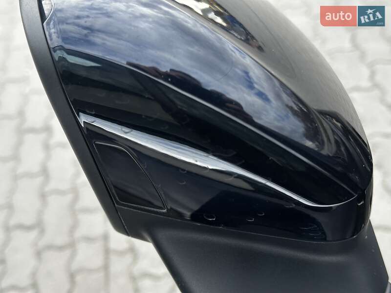 Позашляховик / Кросовер Volkswagen Touareg 2021 в Львові