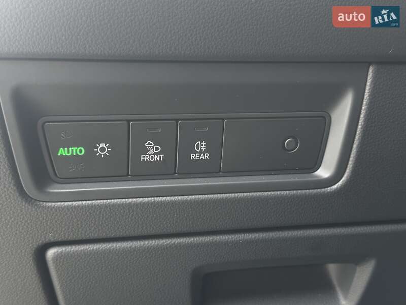 Позашляховик / Кросовер Volkswagen Touareg 2021 в Львові