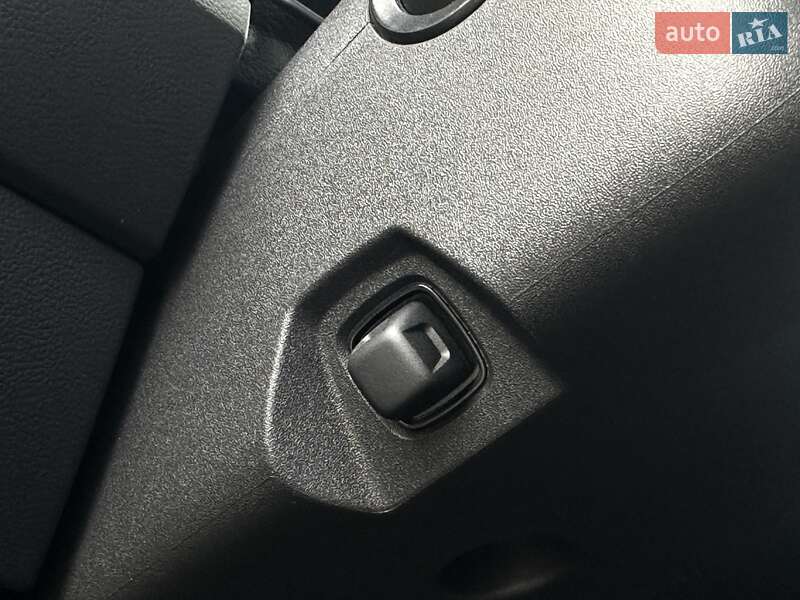 Позашляховик / Кросовер Volkswagen Touareg 2021 в Львові