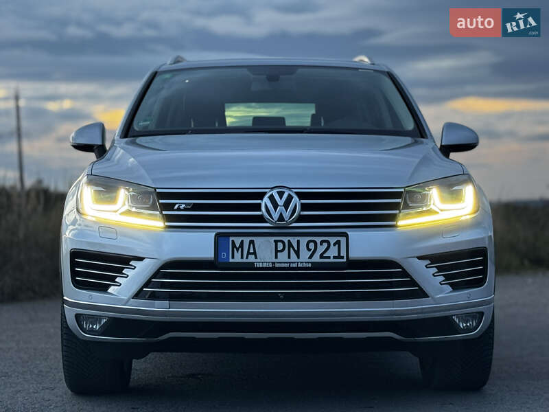 Внедорожник / Кроссовер Volkswagen Touareg 2015 в Дрогобыче