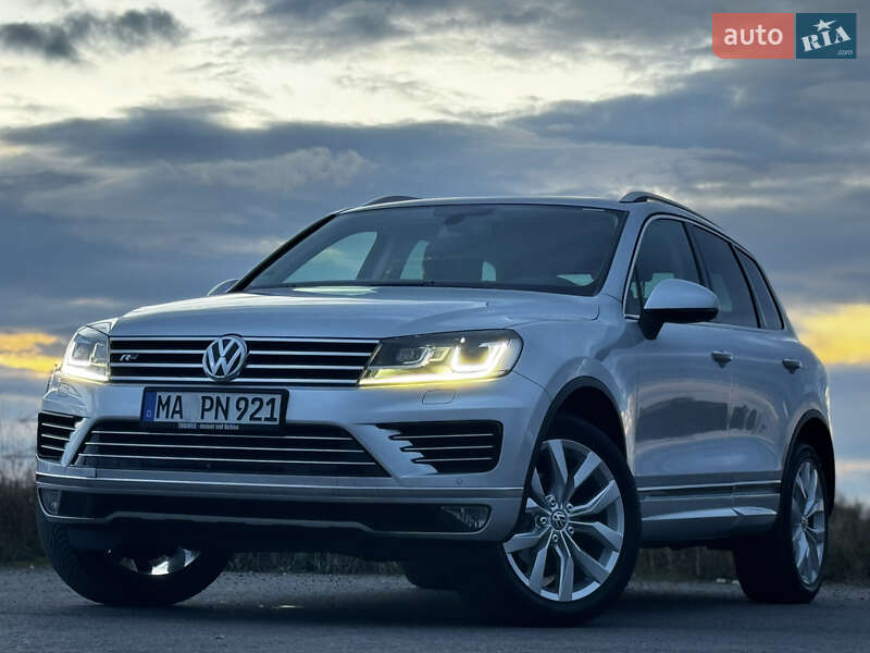 Внедорожник / Кроссовер Volkswagen Touareg 2015 в Дрогобыче