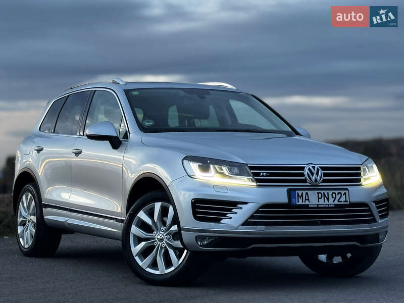 Внедорожник / Кроссовер Volkswagen Touareg 2015 в Дрогобыче