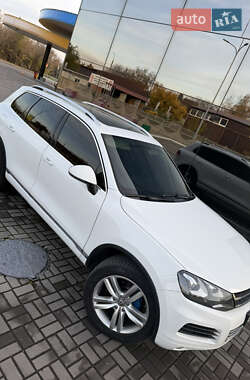 Внедорожник / Кроссовер Volkswagen Touareg 2012 в Запорожье