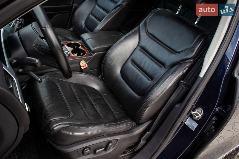 Внедорожник / Кроссовер Volkswagen Touareg 2013 в Нововолынске фото 32 Внедорожник / Кроссовер Volkswagen Touareg 2013 в Нововолынске