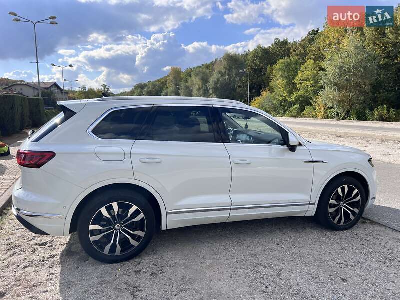 Внедорожник / Кроссовер Volkswagen Touareg 2018 в Днепре фото 11 Внедорожник / Кроссовер Volkswagen Touareg 2018 в Днепре