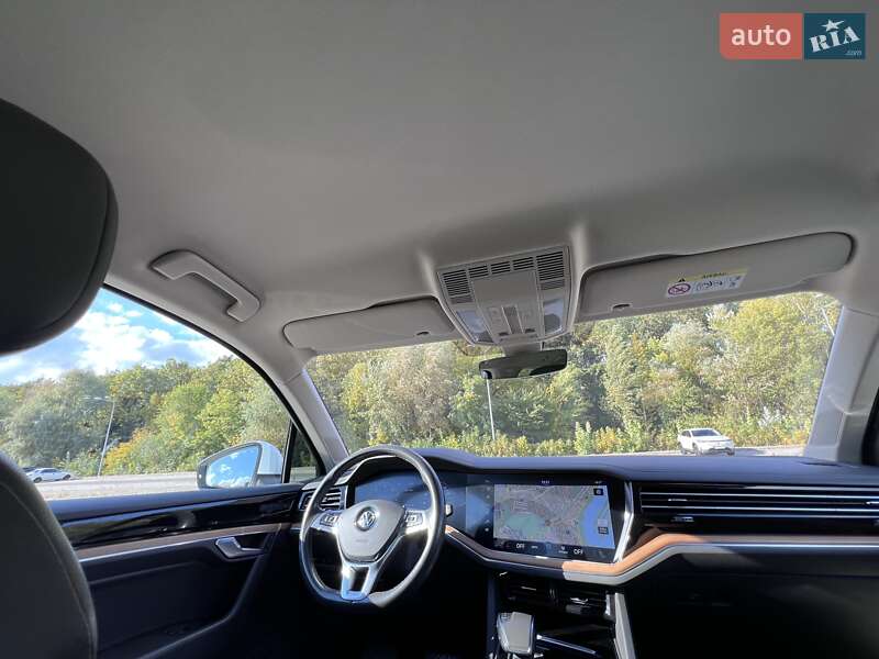 Внедорожник / Кроссовер Volkswagen Touareg 2018 в Днепре фото 27 Внедорожник / Кроссовер Volkswagen Touareg 2018 в Днепре