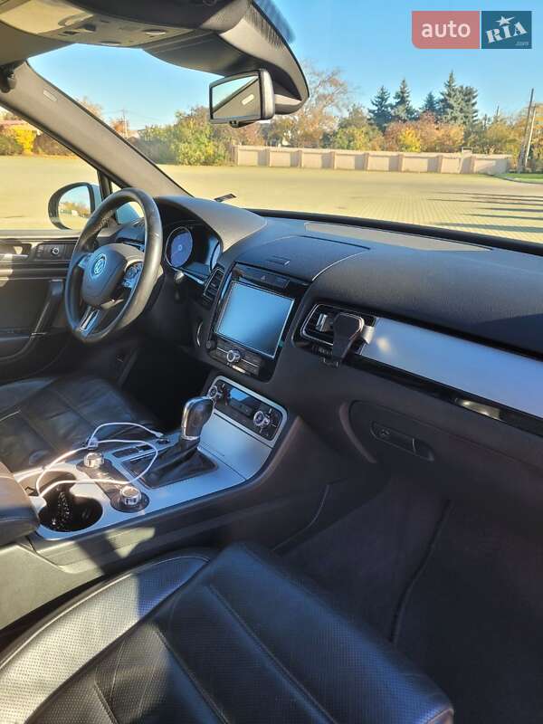 Внедорожник / Кроссовер Volkswagen Touareg 2010 в Одессе