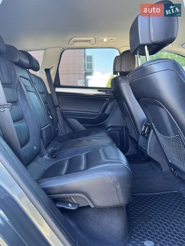 Внедорожник / Кроссовер Volkswagen Touareg 2015 в Виннице фото 36 Внедорожник / Кроссовер Volkswagen Touareg 2015 в Виннице