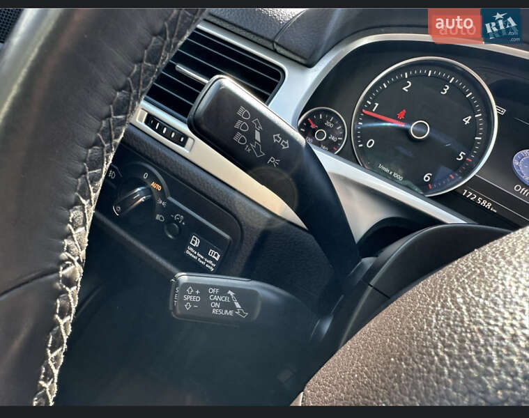 Позашляховик / Кросовер Volkswagen Touareg 2012 в Чернігові