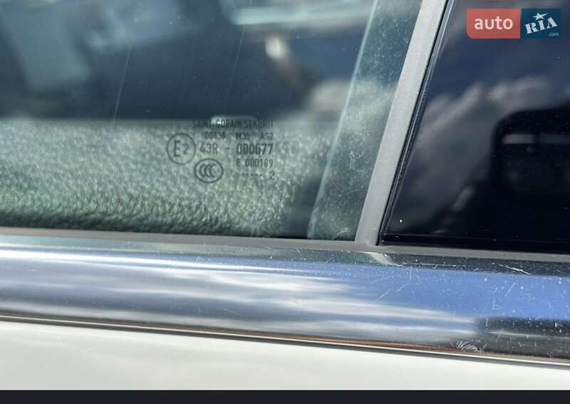 Позашляховик / Кросовер Volkswagen Touareg 2012 в Чернігові