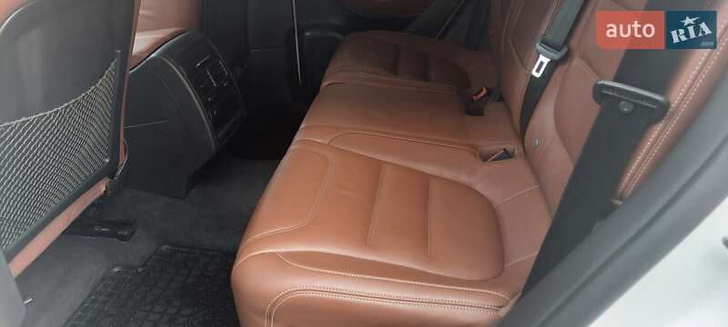 Внедорожник / Кроссовер Volkswagen Touareg 2017 в Броварах