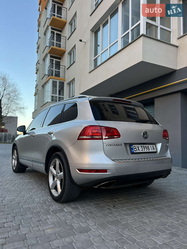 Внедорожник / Кроссовер Volkswagen Touareg 2010 в Виннице