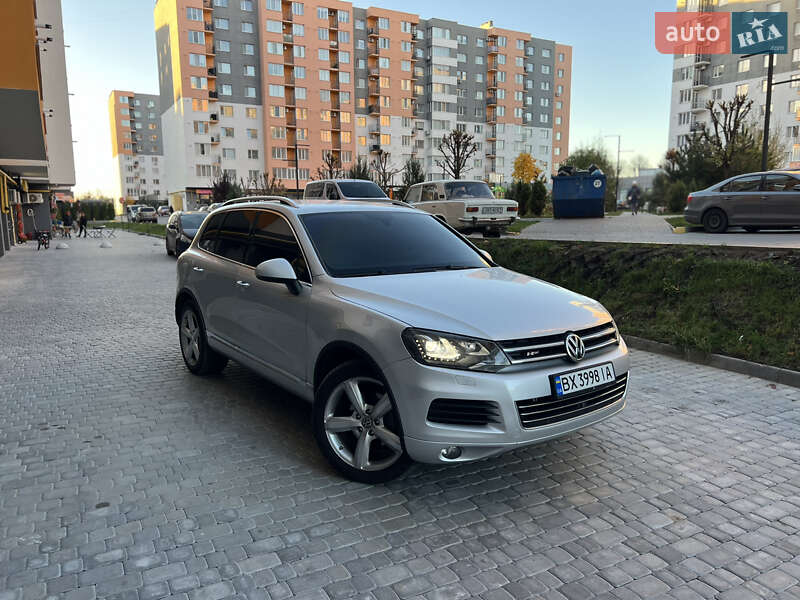 Внедорожник / Кроссовер Volkswagen Touareg 2010 в Виннице