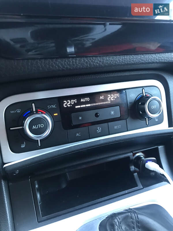 Внедорожник / Кроссовер Volkswagen Touareg 2011 в Хмельницком фото 32 Внедорожник / Кроссовер Volkswagen Touareg 2011 в Хмельницком