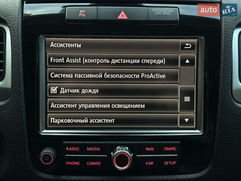 Внедорожник / Кроссовер Volkswagen Touareg 2010 в Хмельницком