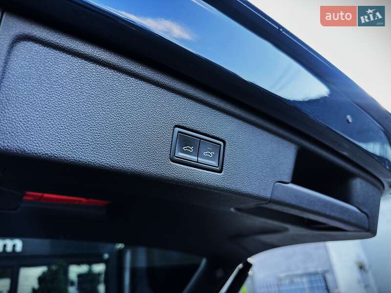 Позашляховик / Кросовер Volkswagen Touareg 2019 в Києві фото 45 Позашляховик / Кросовер Volkswagen Touareg 2019 в Києві