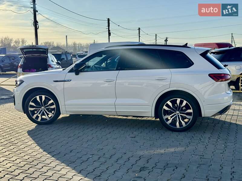 Внедорожник / Кроссовер Volkswagen Touareg 2020 в Черновцах