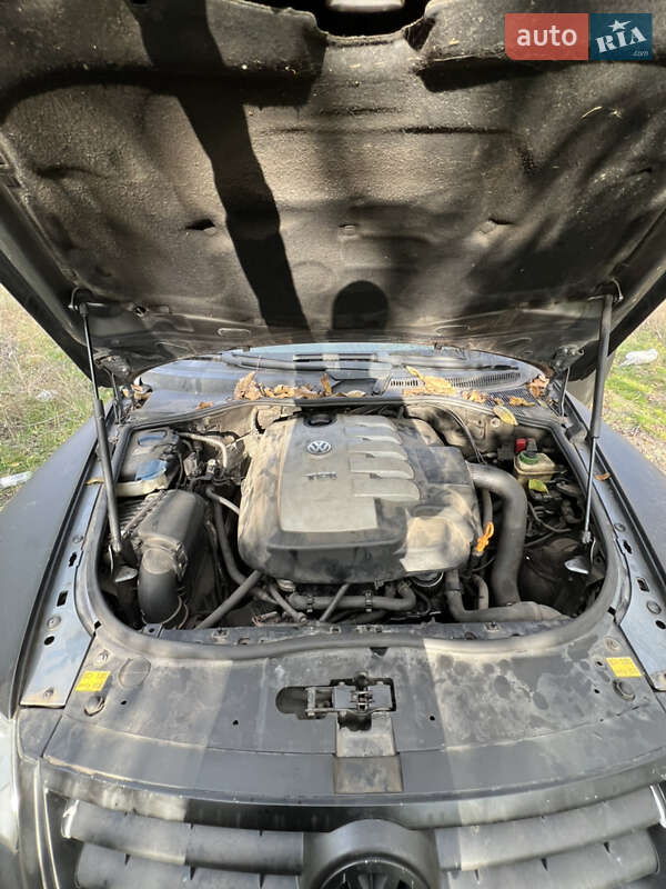 Внедорожник / Кроссовер Volkswagen Touareg 2004 в Днепре фото 12 Внедорожник / Кроссовер Volkswagen Touareg 2004 в Днепре