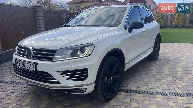 Внедорожник / Кроссовер Volkswagen Touareg 2017 в Черновцах