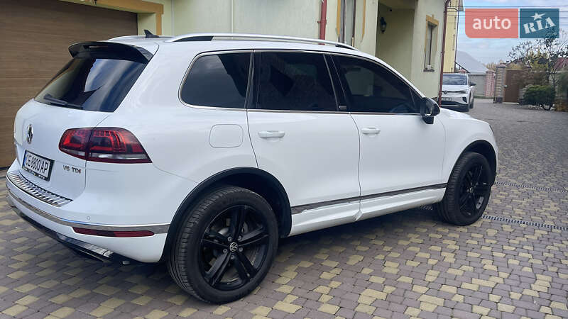 Внедорожник / Кроссовер Volkswagen Touareg 2017 в Черновцах