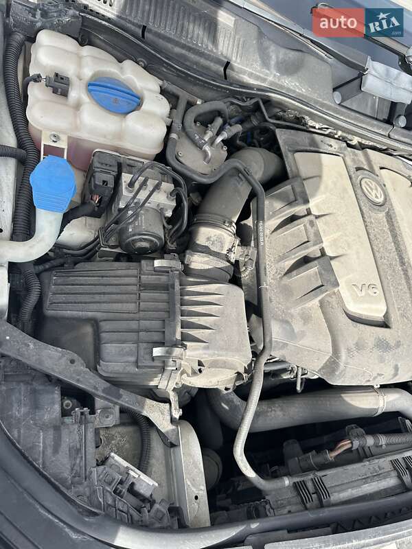 Внедорожник / Кроссовер Volkswagen Touareg 2010 в Тернополе