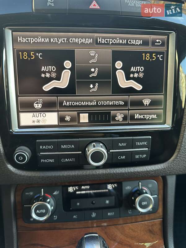 Внедорожник / Кроссовер Volkswagen Touareg 2010 в Тернополе